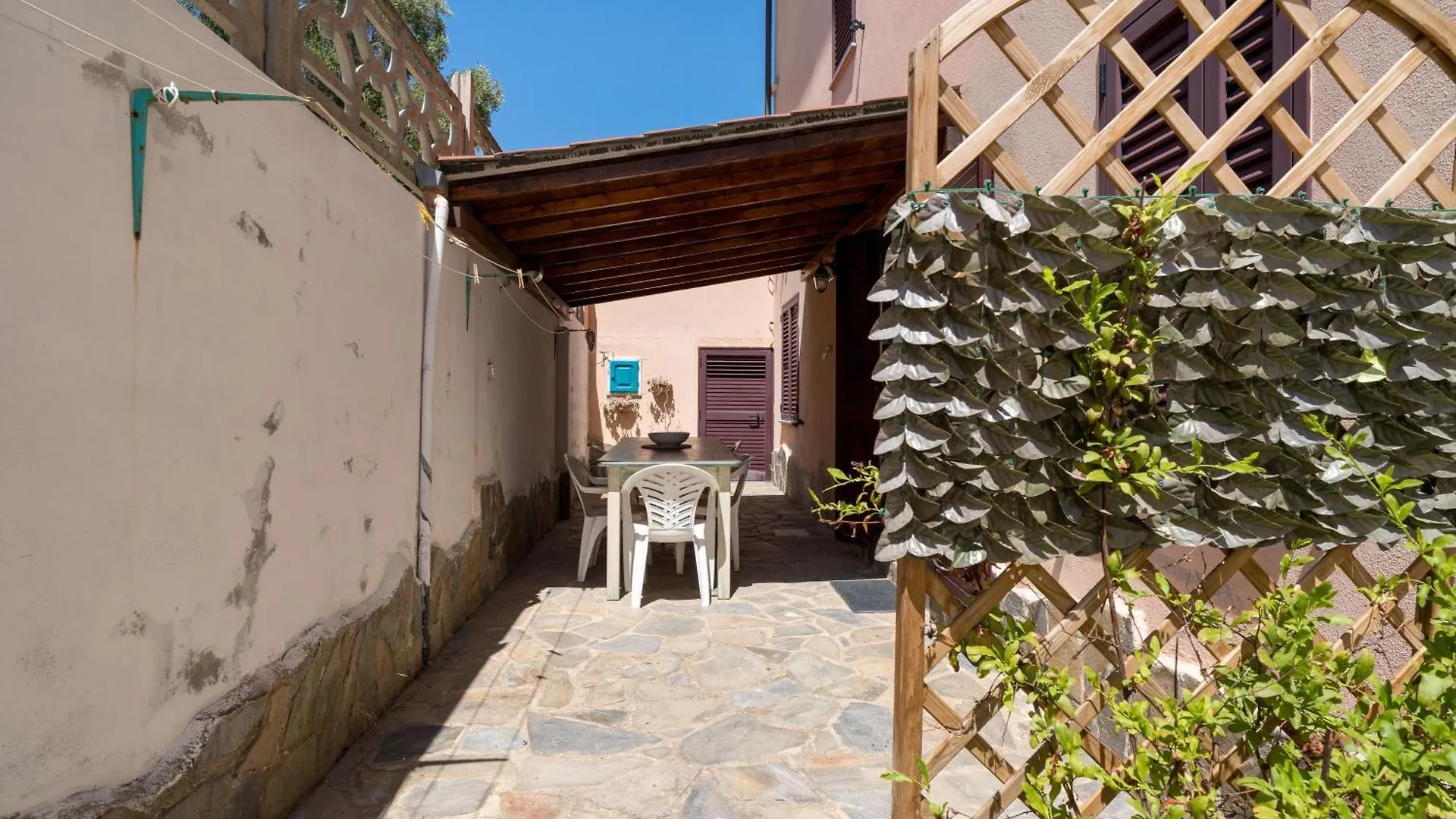 Holiday home Casa Vacanza San Giovanni Posada